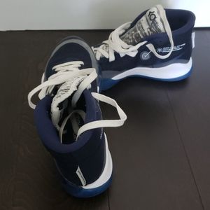 Girls size 5 Basketball Sneakers